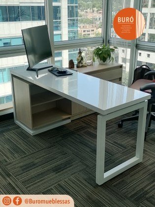 Escritorio en madecor en L 2 niveles9.jpg